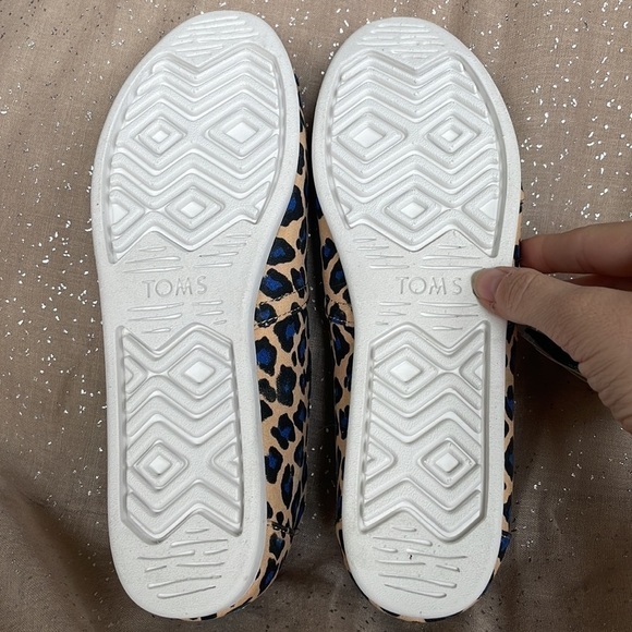 Brand New Toms Alpargata Beige Painted Blue Leopard Print Slip On Shoes Animal - Picture 14 of 15